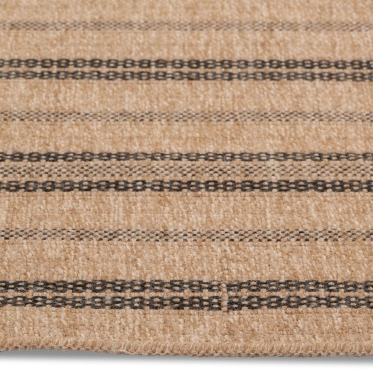 Avanos Indoor Outdoor Rug Black Border - Ella and Ross Furniture